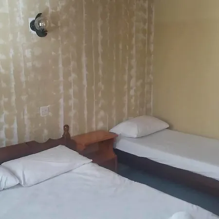 Wilde Rose Hotell 2*